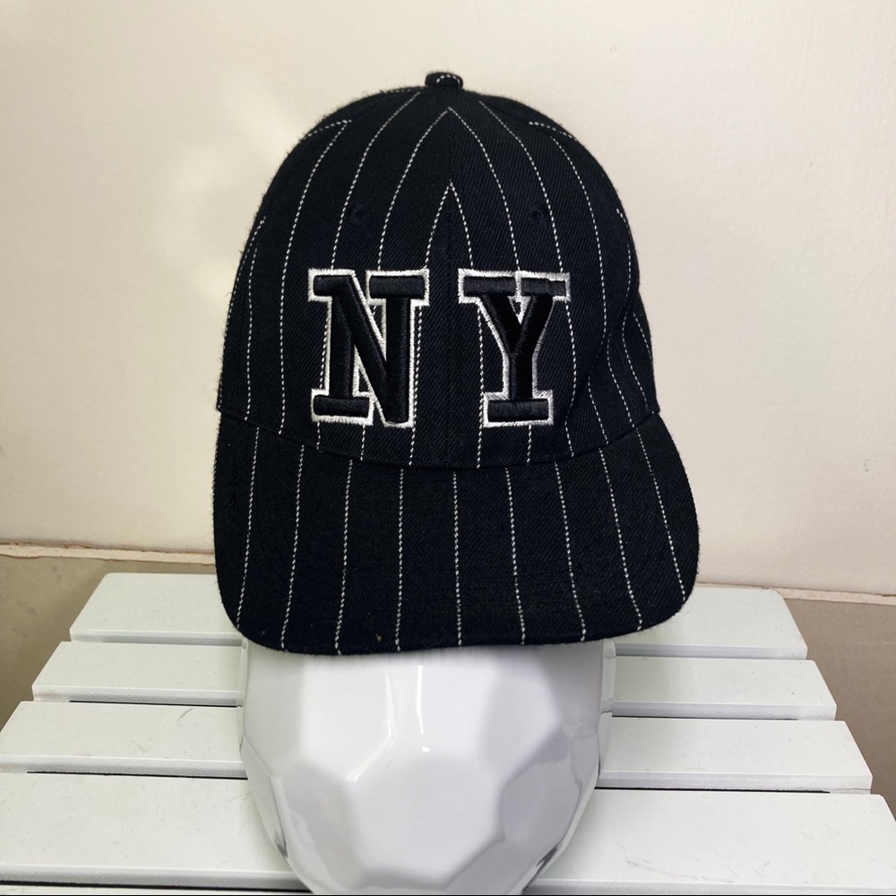 NEW YORK NY Hat Black with white stripes adjustable one size fits all EUC